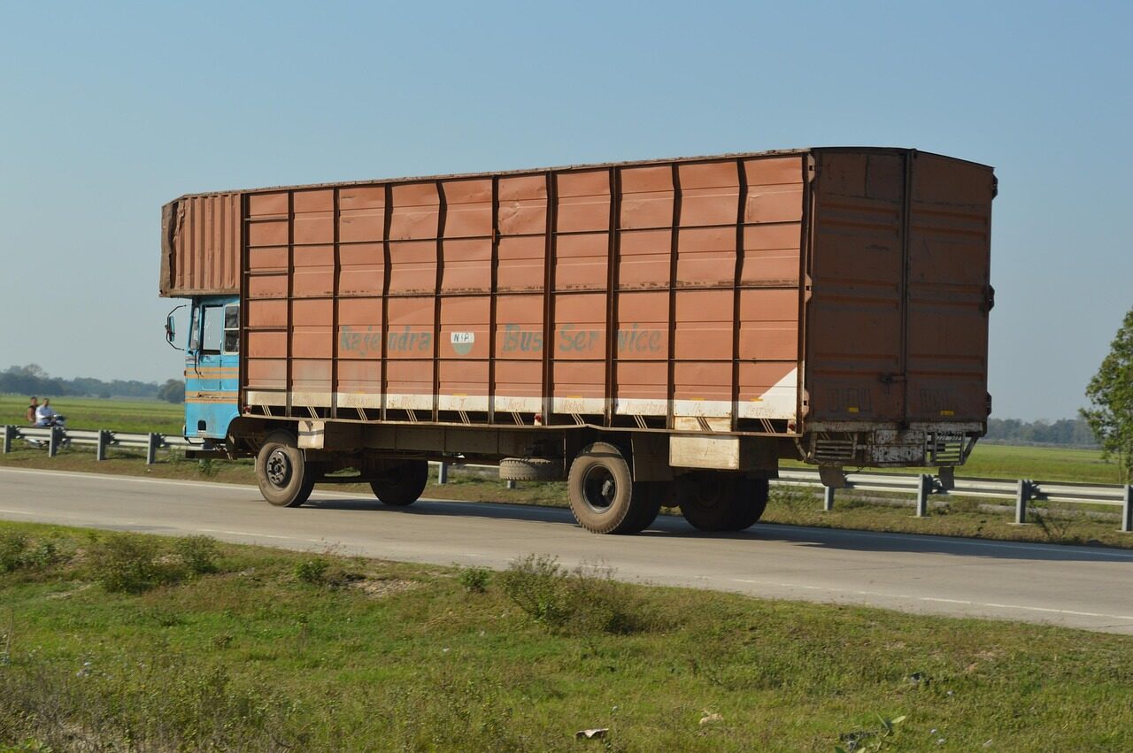 truck-333068_1280-迅捷PDF转换器.jpg