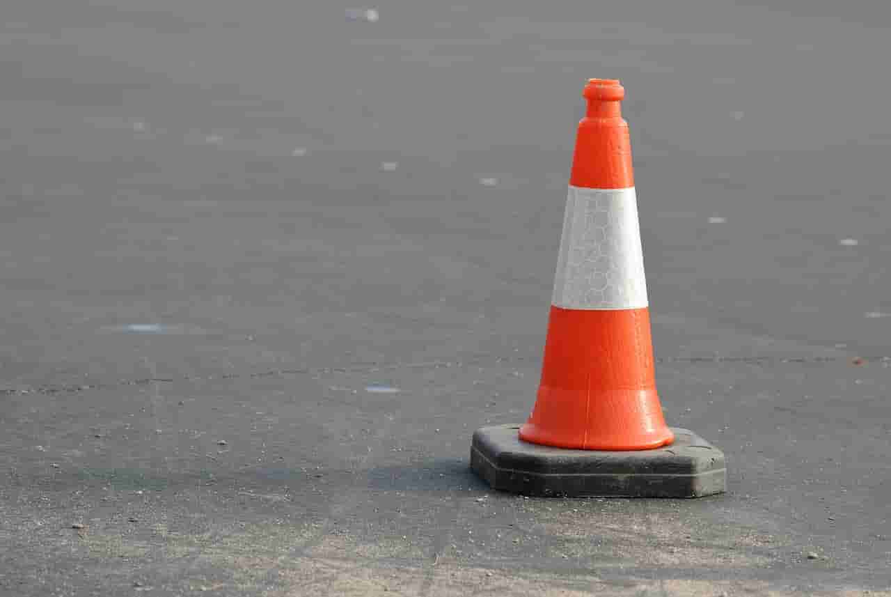 caution-389408_1280_compressed.jpg